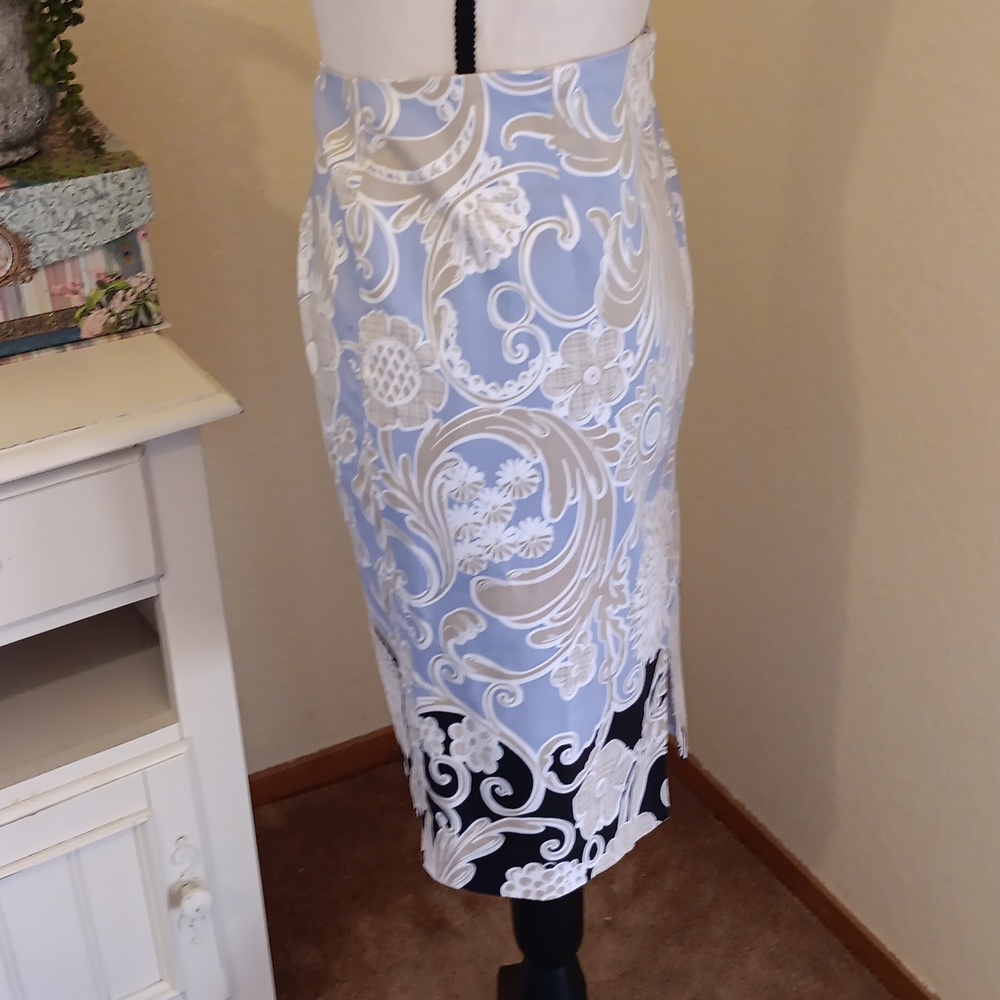 Tahari Arabesque Straight Skirt.Career. Occasion - Picture 4 of 9